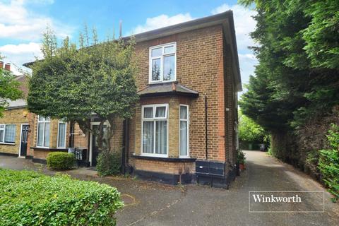 Studio for sale, Cheam Common Road, Worcester Park, Sutton, KT4