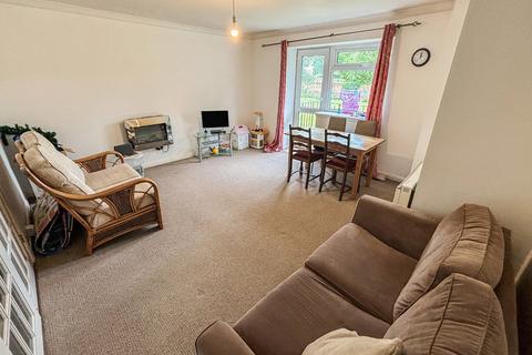 18, Valerie Court Bath Road, Reading, RG1 6HP