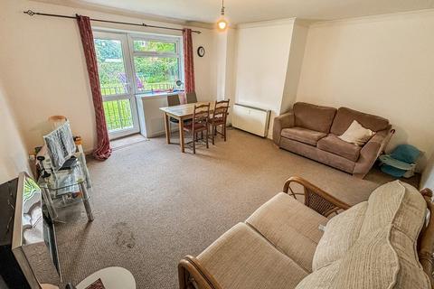 18, Valerie Court Bath Road, Reading, RG1 6HP