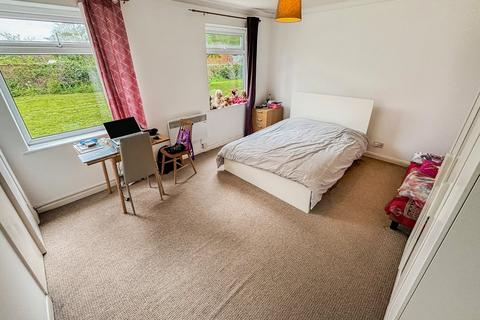 18, Valerie Court Bath Road, Reading, RG1 6HP
