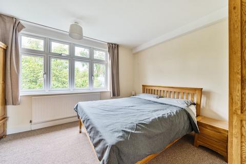 10 Vincent Road, Coulsdon, CR5 3DH