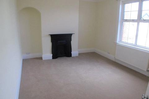 2 bedroom apartment for sale, High Street, Lee-On-The-Solent, Hampshire, PO13