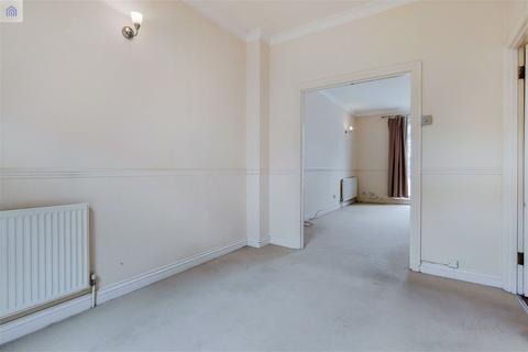 3 bedroom terraced house to rent, Sovereign Crescent, London SE16