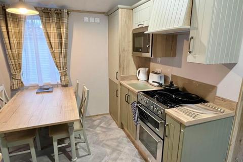 2 bedroom lodge for sale, MIll Lane, Hawksworth Leeds