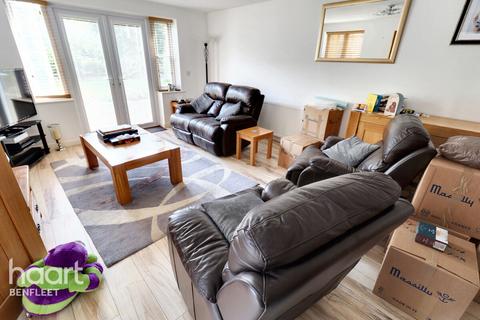 3 bedroom chalet for sale, Essex Way, Benfleet