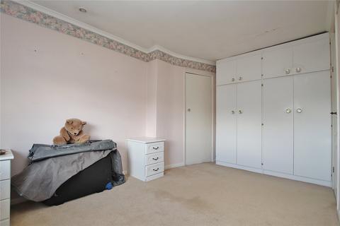 5 Lansdown Close, Woking, GU21 8TF