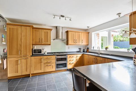 4 bedroom detached house for sale, Hill Rise Close, Harrogate