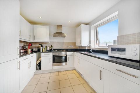 2 bedroom flat for sale, Wellington Square, Islington