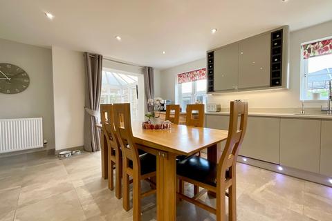 47 Burrium Gate, Usk, NP15 1TN