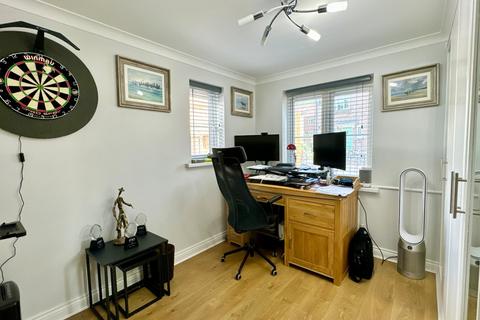 47 Burrium Gate, Usk, NP15 1TN