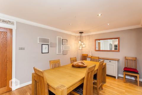 10 Chadbury Close, Lostock, Bolton, BL6 4JA