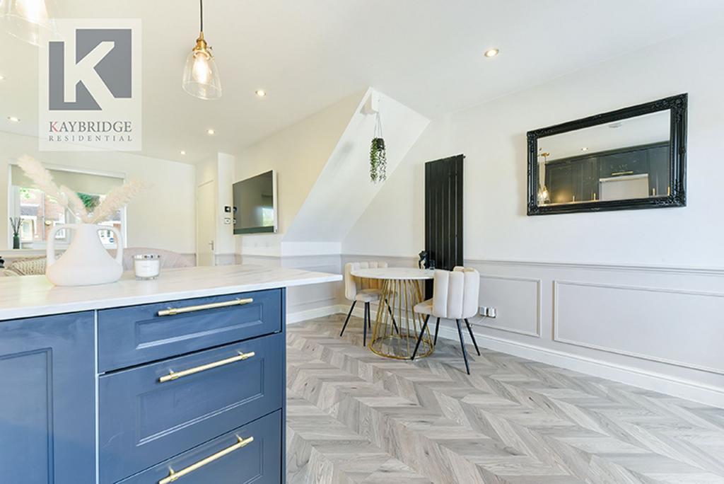 Cotswold Way, Worcester Park - KT4 8 LL