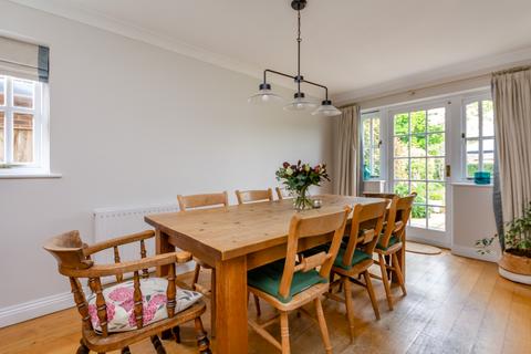 2 Birch Gardens, Amersham, HP7 9TH