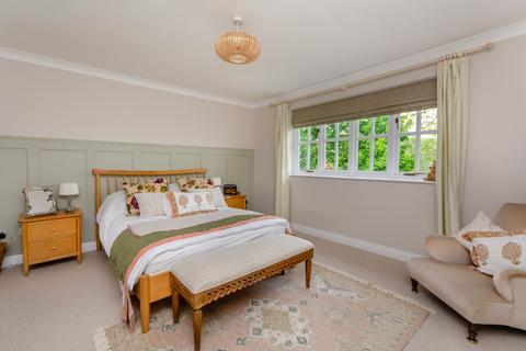 2 Birch Gardens, Amersham, HP7 9TH