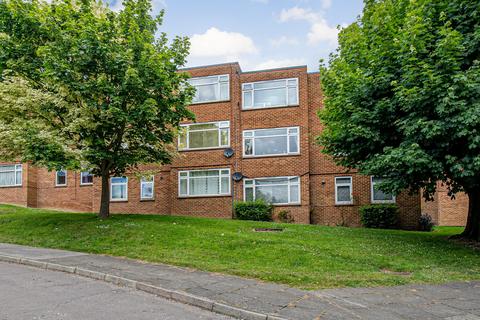 2 bedroom flat for sale, Halstead Close, Canterbury, CT2