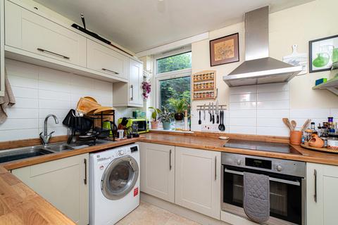 2 bedroom flat for sale, Halstead Close, Canterbury, CT2