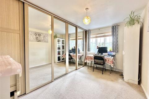 2 bedroom apartment for sale, Worldham House, Twyford Close, Fleet