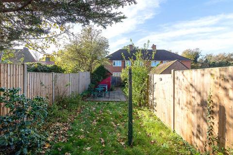 16 Donne Place, Mitcham, CR4 1DX