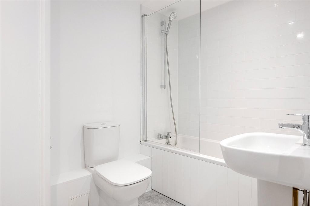 En Suite Bathroom