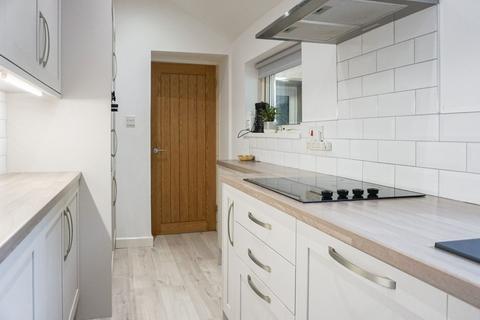 25 Brookside Row, Cwmtillery, Abertillery, NP13 1LW