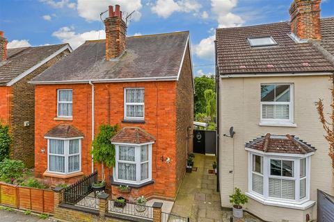 2 bedroom semi-detached house for sale, Charlesfield Road, Horley, Surrey