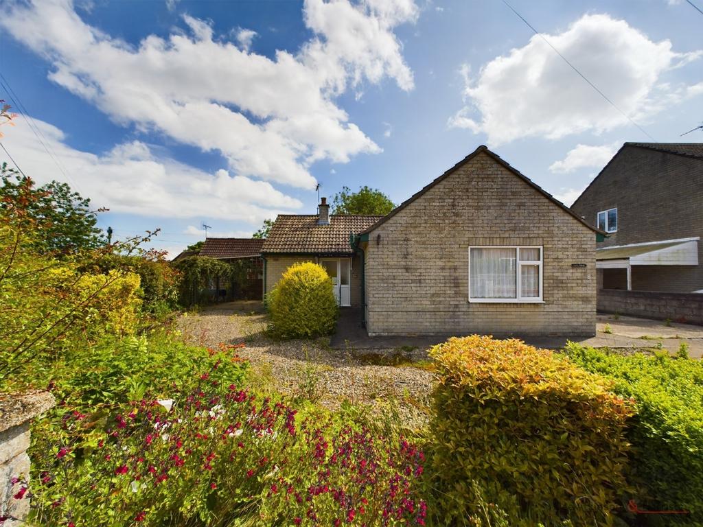 2 Bedroom Detached Bungalow  For Sale