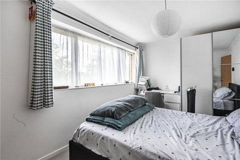 6 Ross Road, Twickenham, TW2 6JR