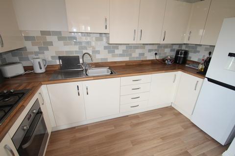 2 bedroom flat to rent, Honduras Gardens, Bletchley MK3