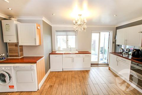 29 Whinyates Road, London, SE9 6NW