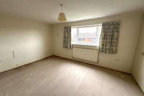 28 Ashdale Close, Burton-on-trent, DE15 9HN