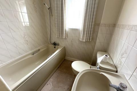 28 Ashdale Close, Burton-on-trent, DE15 9HN