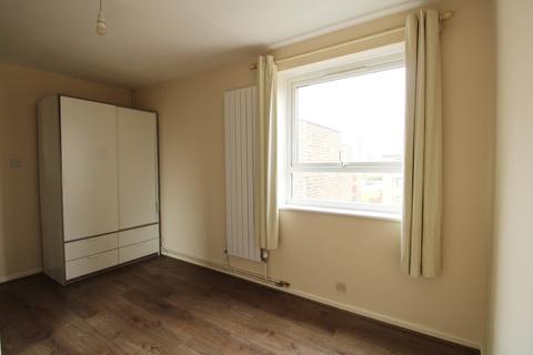 1 bedroom flat to rent, Chequers Court, Croydon, Surrey, CR0