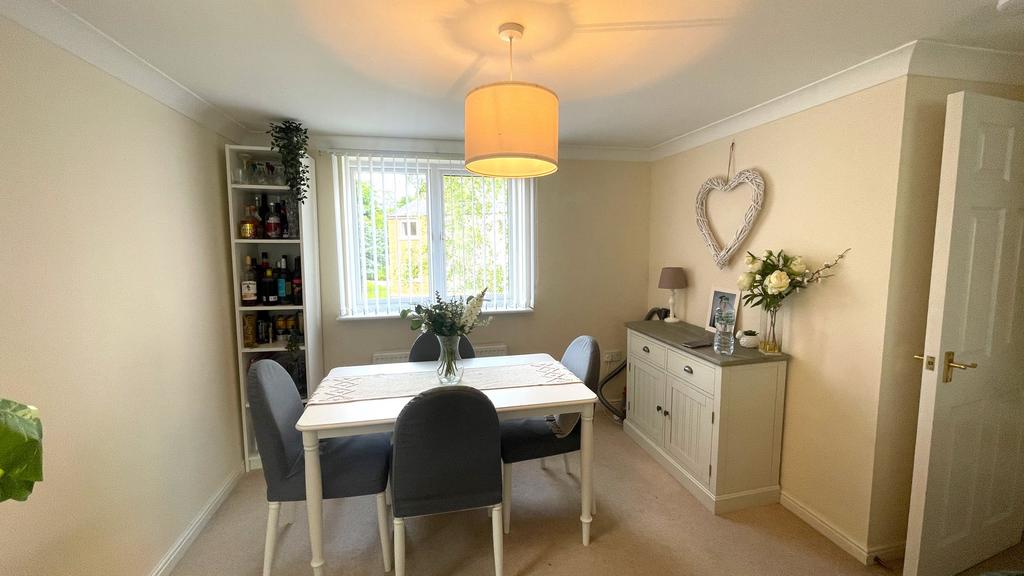 Westfield House, Rogerstone 2 bed flat to rent £850 pcm (£196 pw)