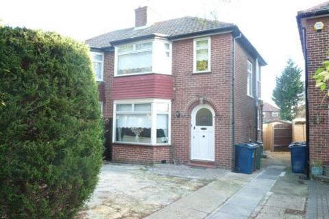 3 bedroom semi-detached house to rent, Pearswood Gardens, Stanmore, HA7