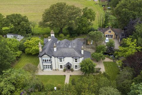 Stockwell House Laindon Common Road, Little Burstead, Billericay, CM12 9SY