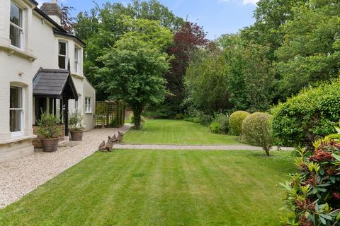 Stockwell House Laindon Common Road, Little Burstead, Billericay, CM12 9SY