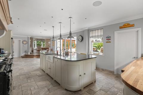 Stockwell House Laindon Common Road, Little Burstead, Billericay, CM12 9SY