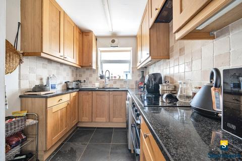 28 Beech Grove, Guildford, GU2 7UZ