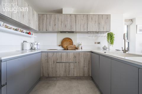 2 bedroom flat to rent, Marine Drive, Rottingdean, Brighton, East Sussex, BN2