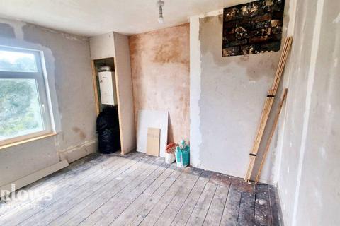 17 Gresham Place, Treharris, CF46 5AF