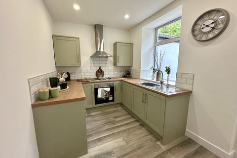 23 Oakfield Terrace, Tonypandy, CF40 2TE