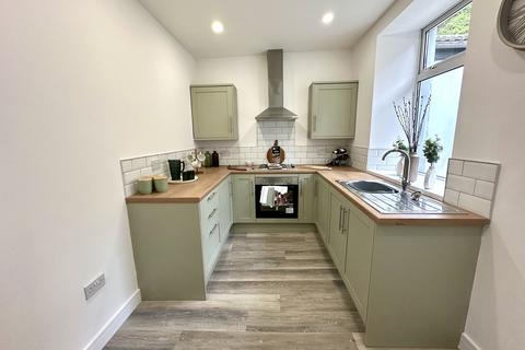 23 Oakfield Terrace, Tonypandy, CF40 2TE