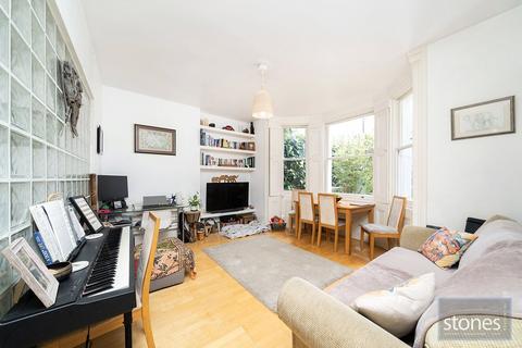 2 bedroom apartment for sale, Winchester Road, London, NW3