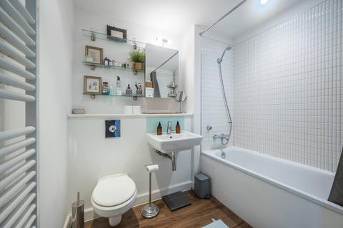 Flat 18, Rosegate House, 3 Hereford Road, London, E3 2FQ
