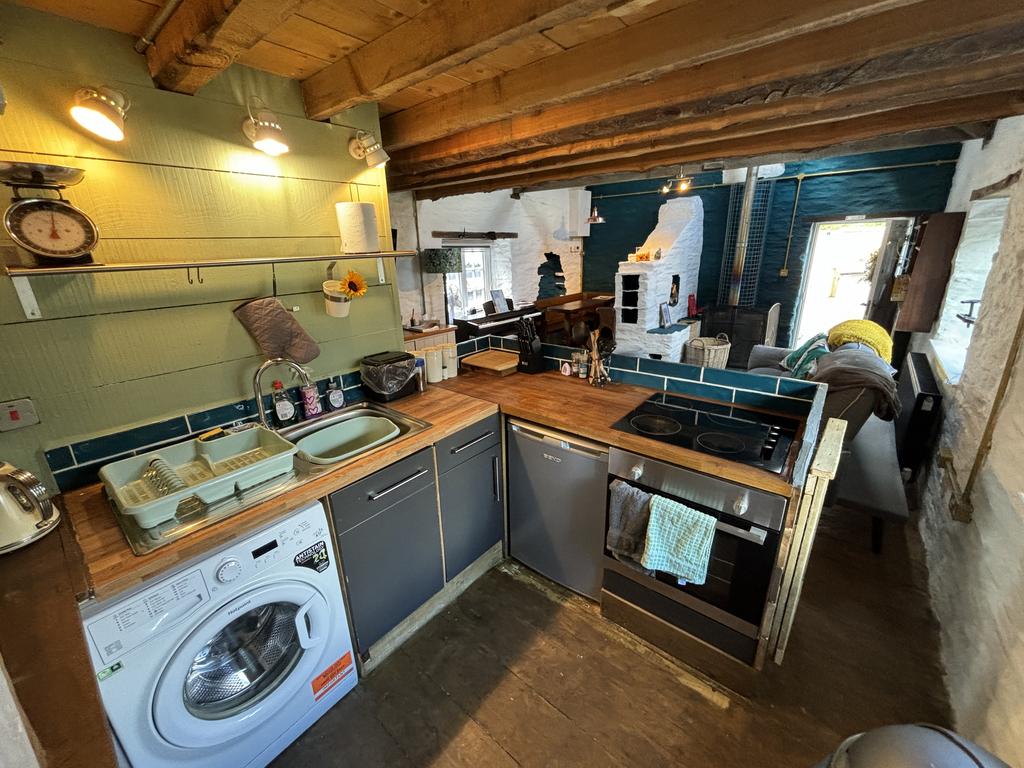 Open plan kitchen/living area