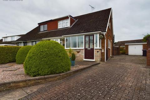 3 bedroom semi-detached bungalow for sale, Wyndham Drive, Cefn-y-bedd, LL12