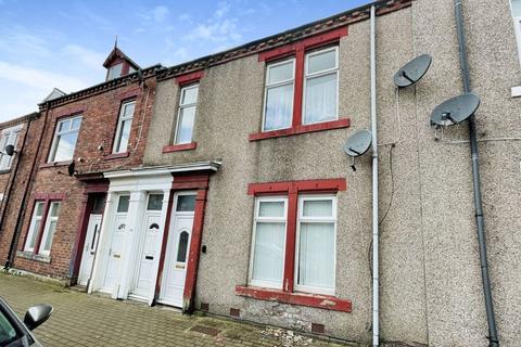 2 bedroom ground floor flat for sale, Dacre Street, Laygate, South Shields, Tyne and Wear, NE33 5QB