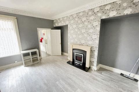 2 bedroom ground floor flat for sale, Dacre Street, Laygate, South Shields, Tyne and Wear, NE33 5QB