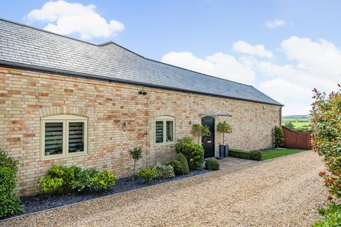 4 bedroom barn conversion for sale, Mayfield Crescent, Lower Stondon, SG16