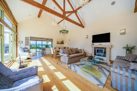 4 bedroom barn conversion for sale, Mayfield Crescent, Lower Stondon, SG16